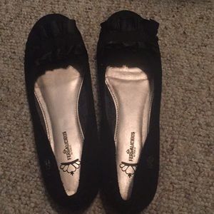 Shoes - Flats